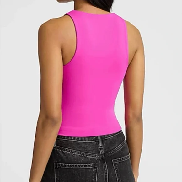 Express Body Contour High Neck Cropped Tank - Picture 2 of 5